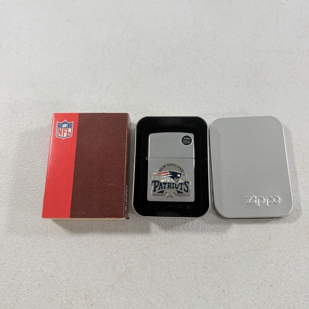 Vintage 2002 New England Patriots NFL Chrome Zippo Lighter NEW UNFIRED W/ Box